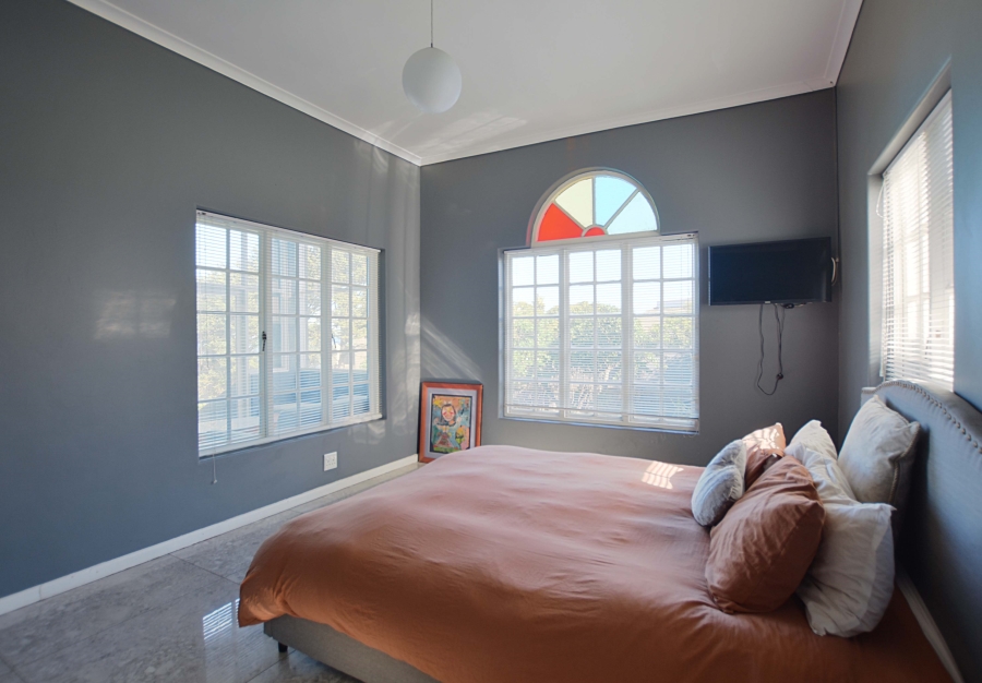 4 Bedroom Property for Sale in Bloubergstrand Western Cape